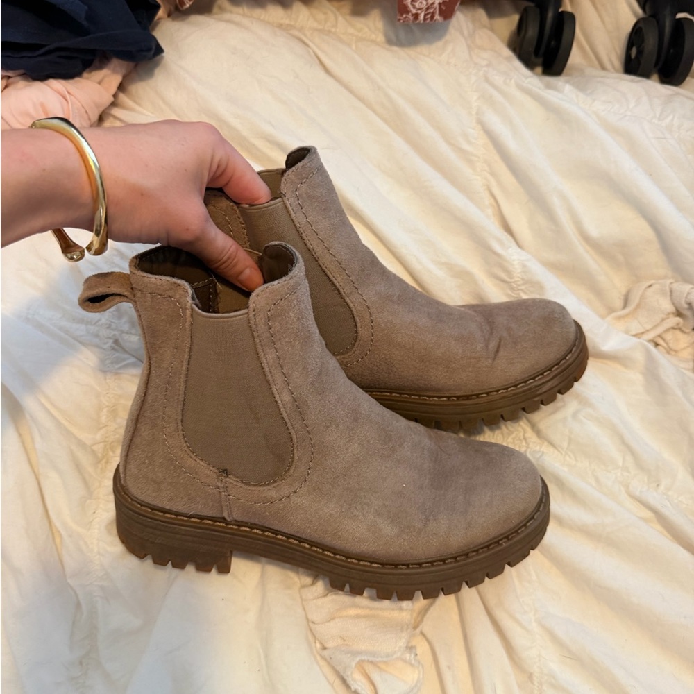 Cliffs by WHITE MOUNTAIN Taupe Suede Chelsea Ankle Boots